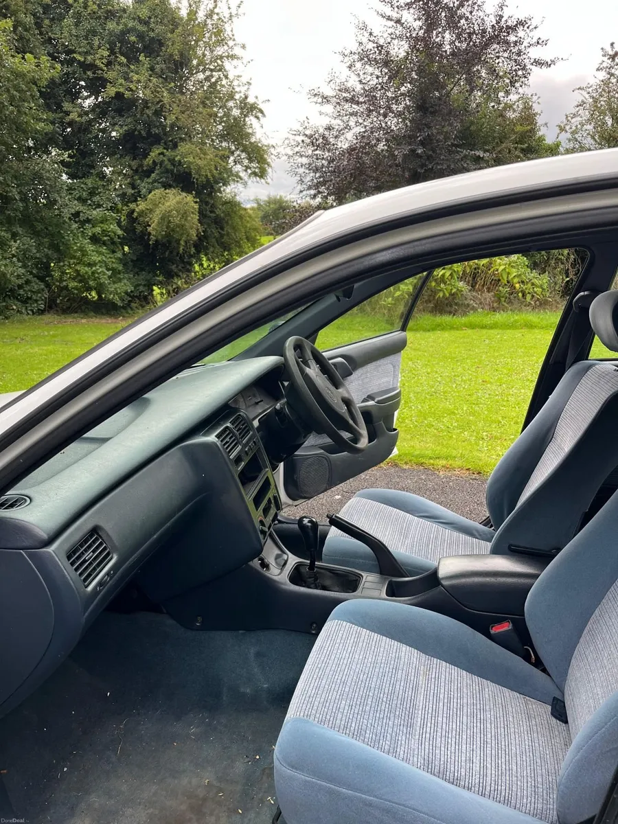 Toyota Carina 1993 - Image 3