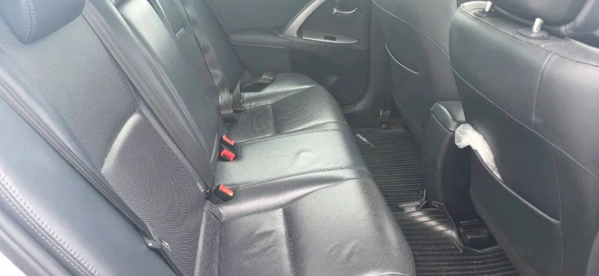 Car - Image 2