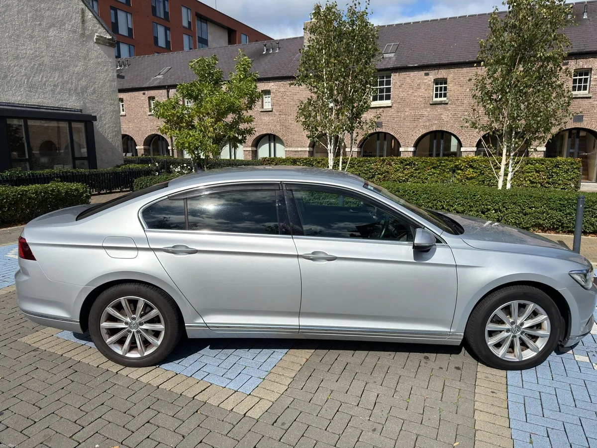 Car - Image 1