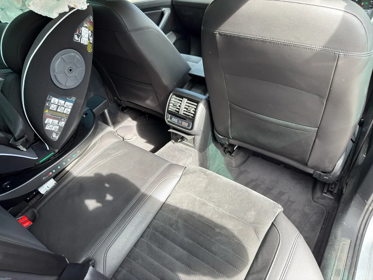 Car - Image 5