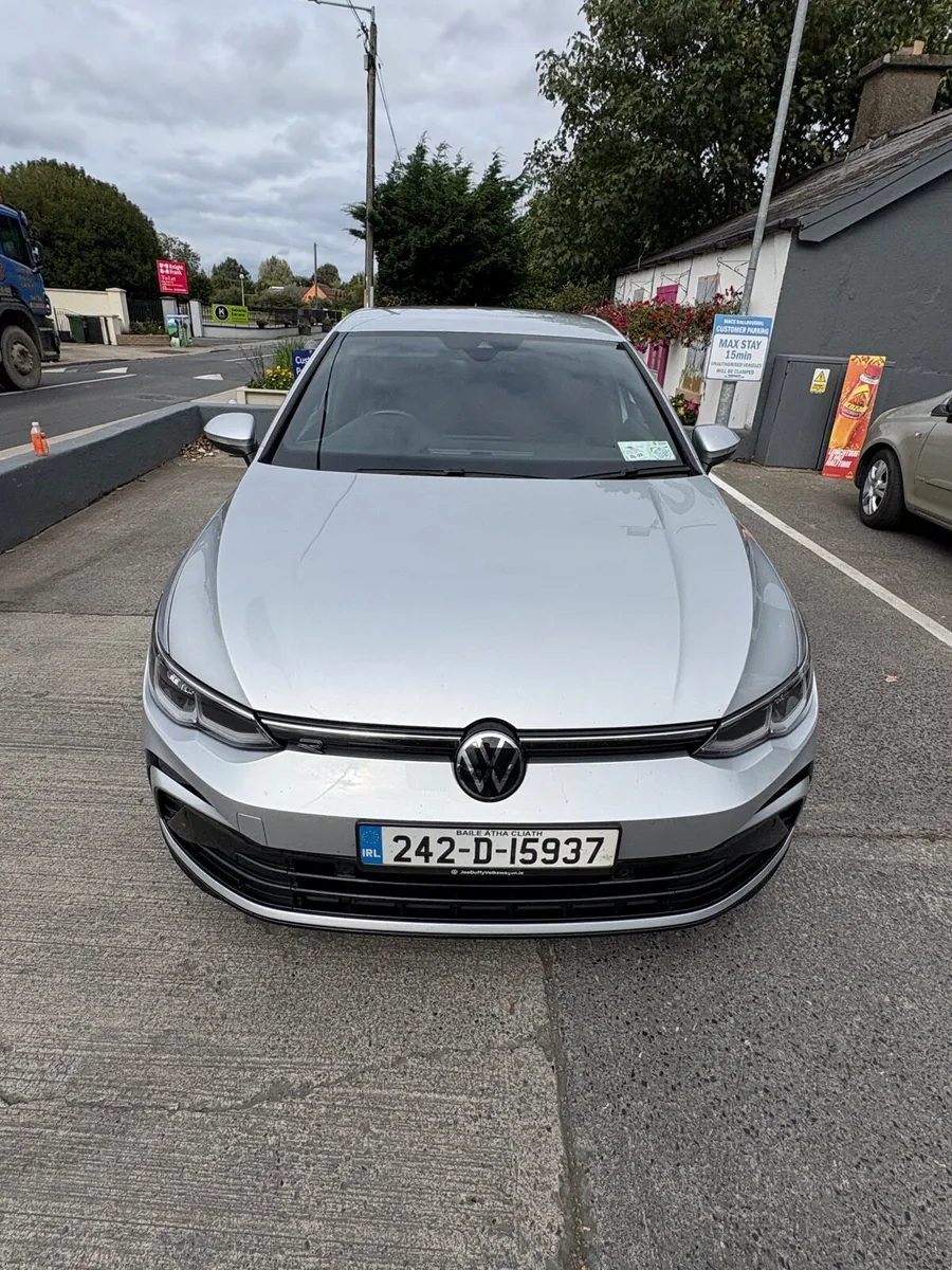 2024 Volkswagen Golf R-Line, 1.0 TSI Manual - Image 2