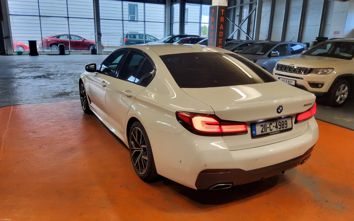 BMW 5-Series 2021 - Image 5