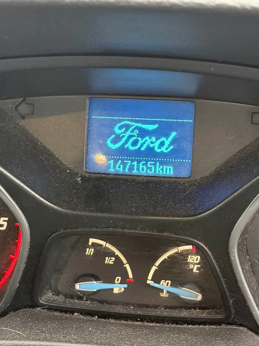 Ford Focus 2011 - Image 2
