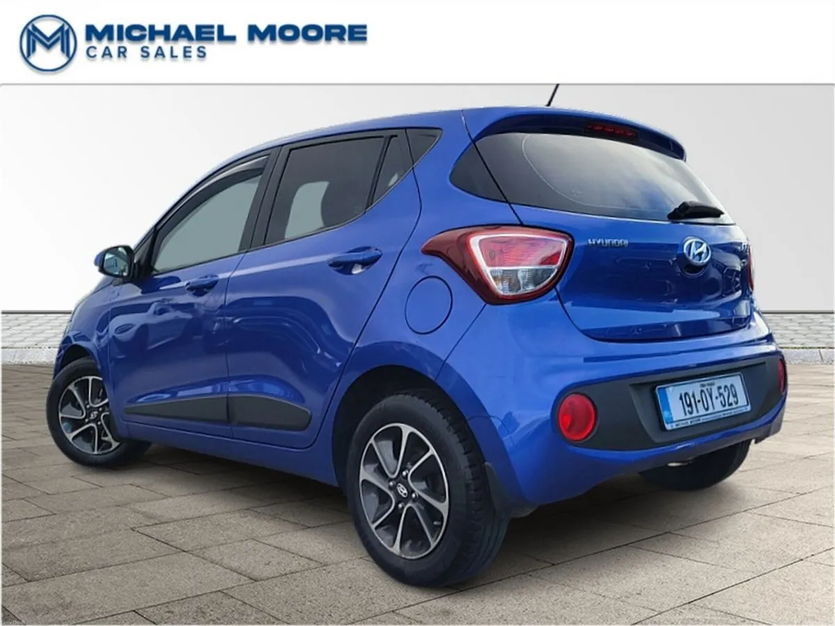 Hyundai i10 1.0 Petrol  Deluxe 5DR - Image 3