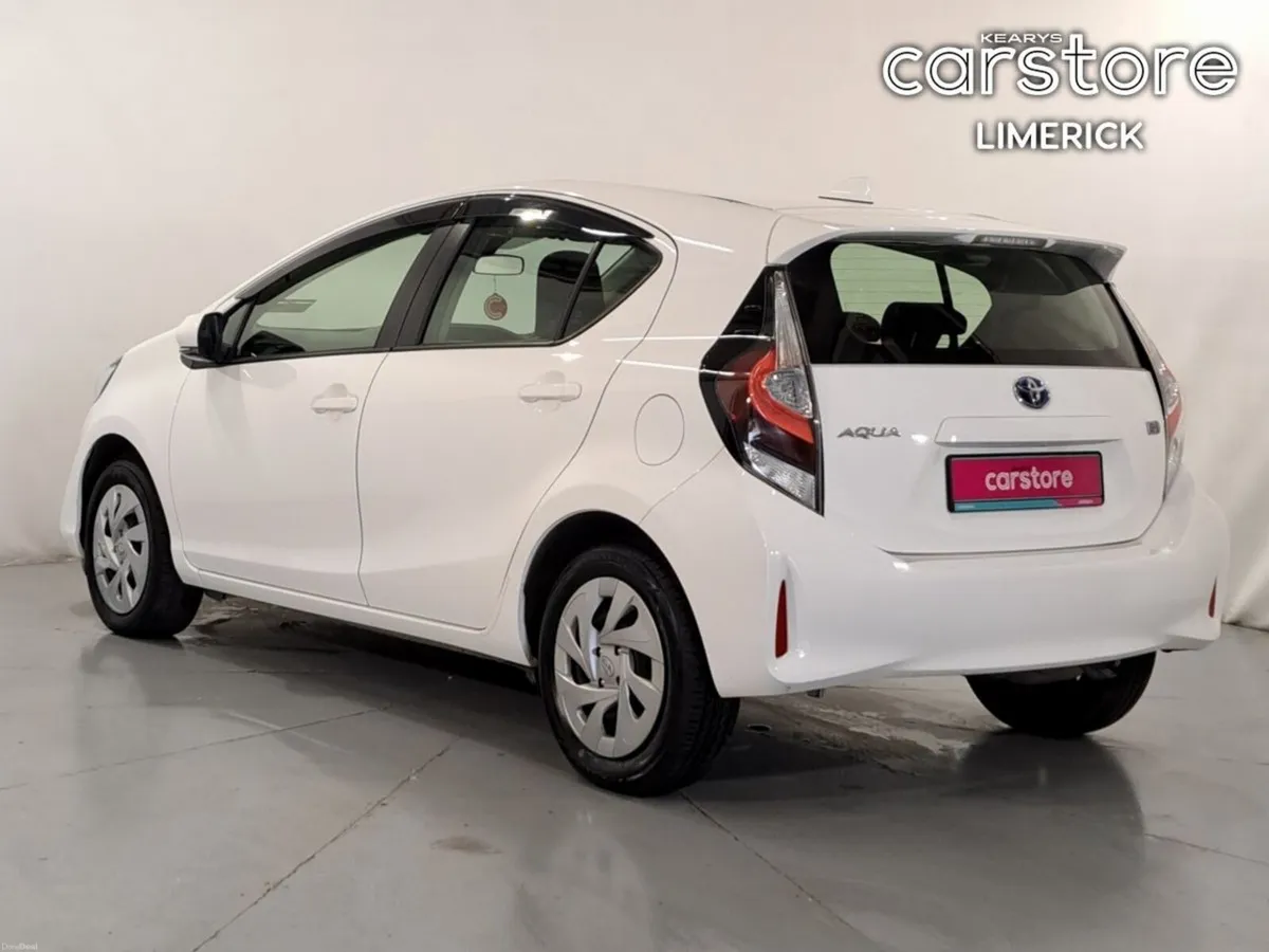 Toyota Aqua 1.5 - Image 5