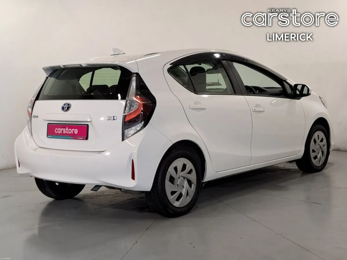 Toyota Aqua 1.5 - Image 3