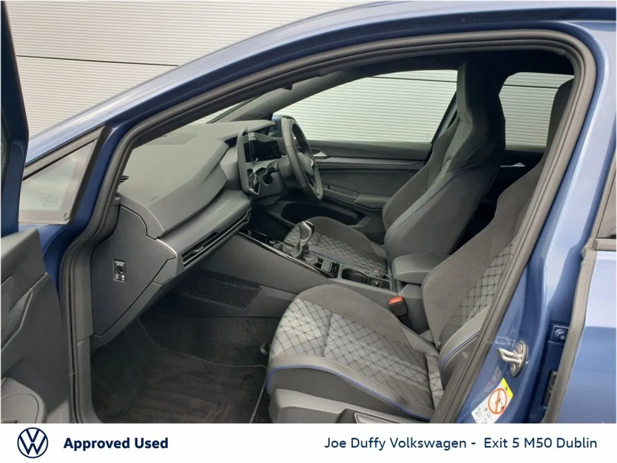 Volkswagen Golf R-LINE 1.5 TSI 150HP MANUAL New RR - Image 4