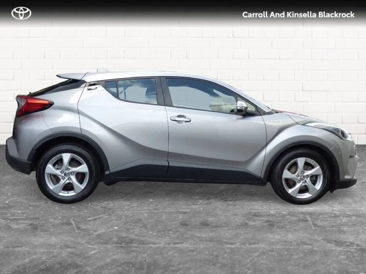 Toyota C-HR Hybrid Luna - Image 3
