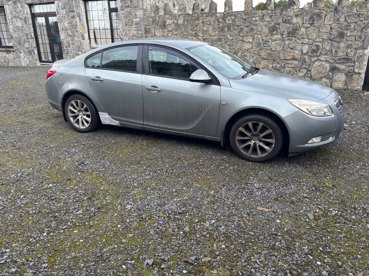 Opel Insignia - Image 1