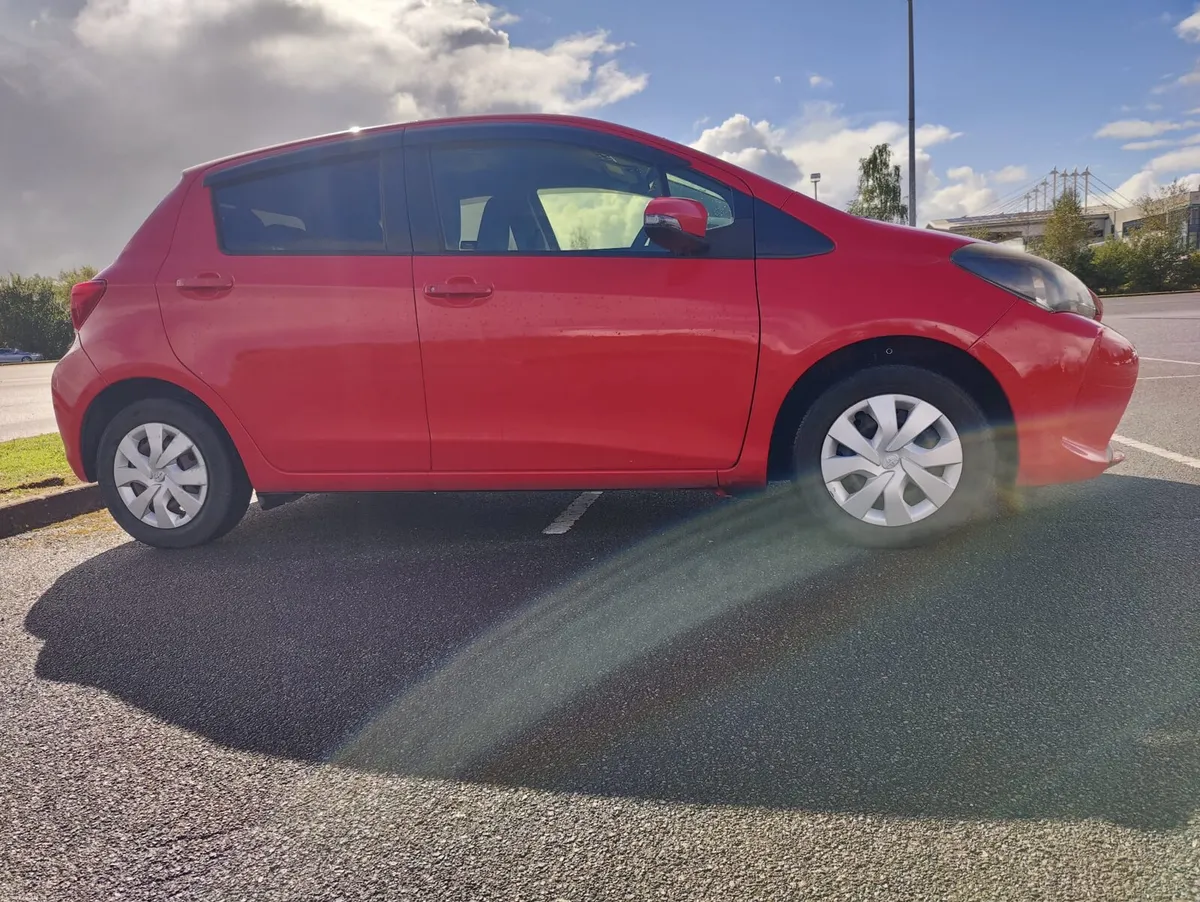 Toyota vitz - Image 2