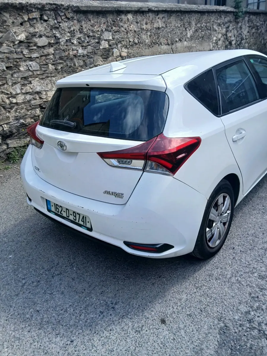 Toyota Auris 2016 Car/Van - Image 3