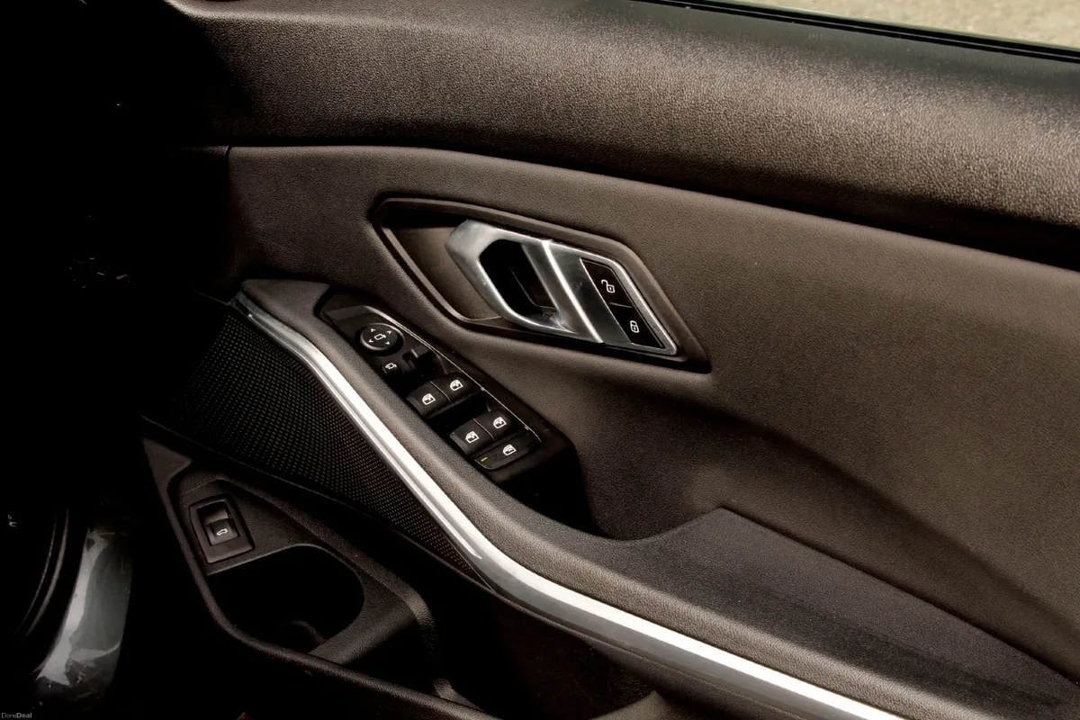 2020 BMW 3 Series D SE |  Automatic - Image 5