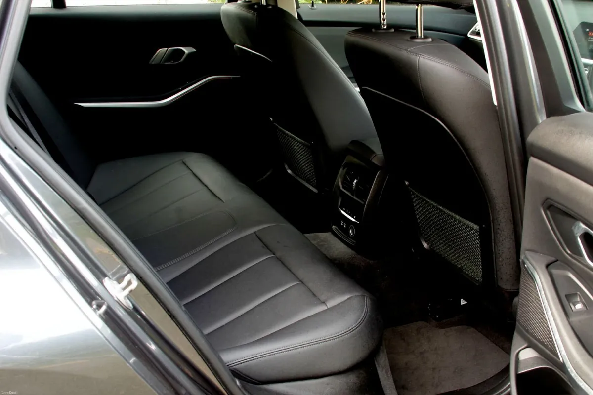 2020 BMW 3 Series D SE |  Automatic - Image 4