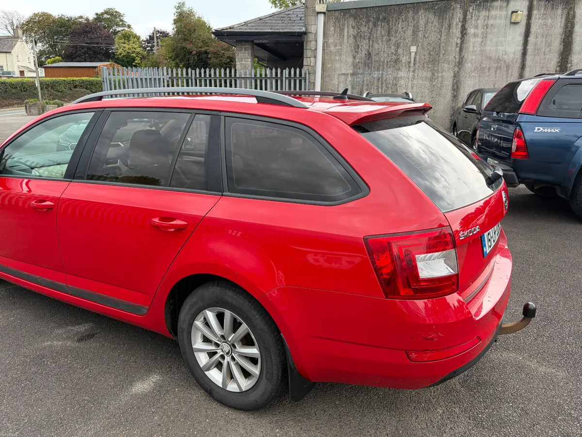 Skoda Octavia 2015, 1.6 TDI CR 105BHP 4X4 Elegance - Image 6