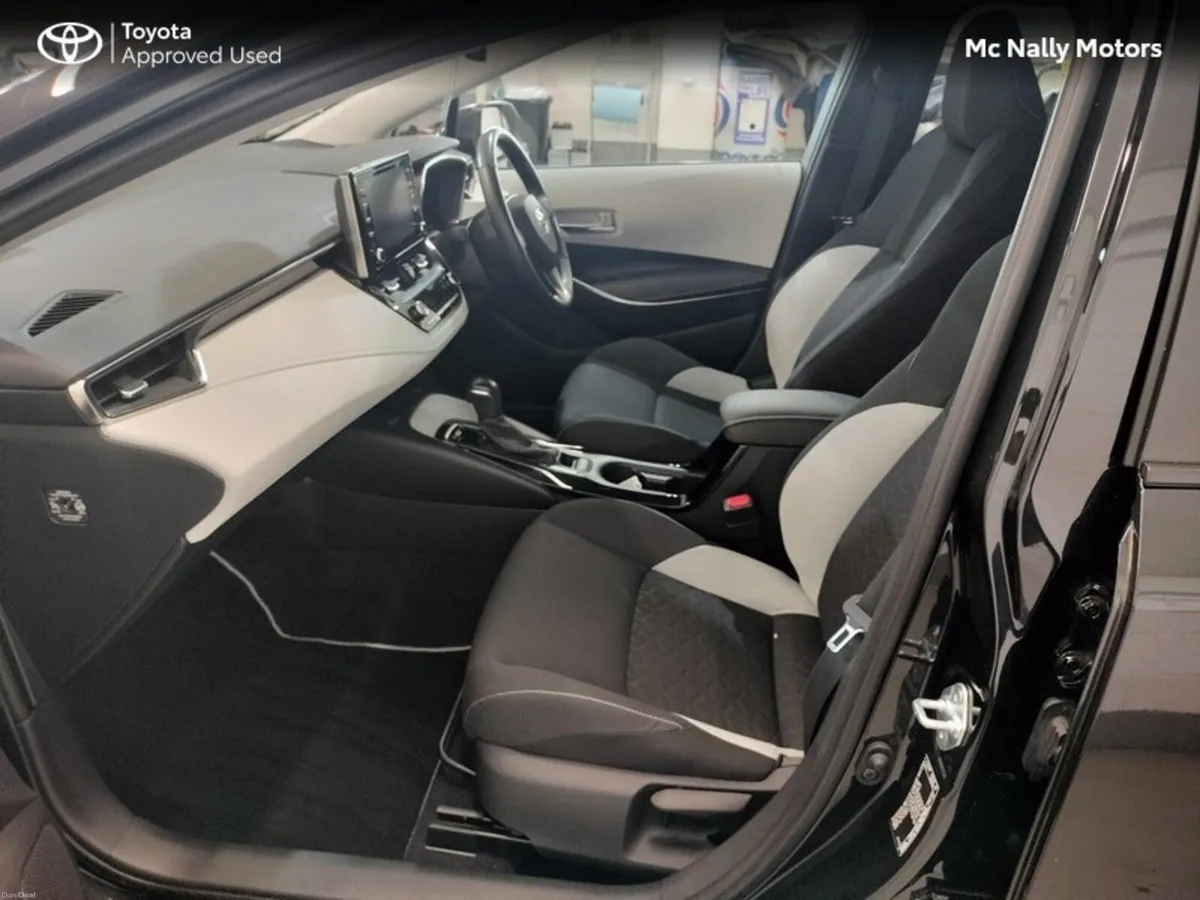 Toyota Corolla HYBRID SOL T/S TOURING SPORT - Image 6