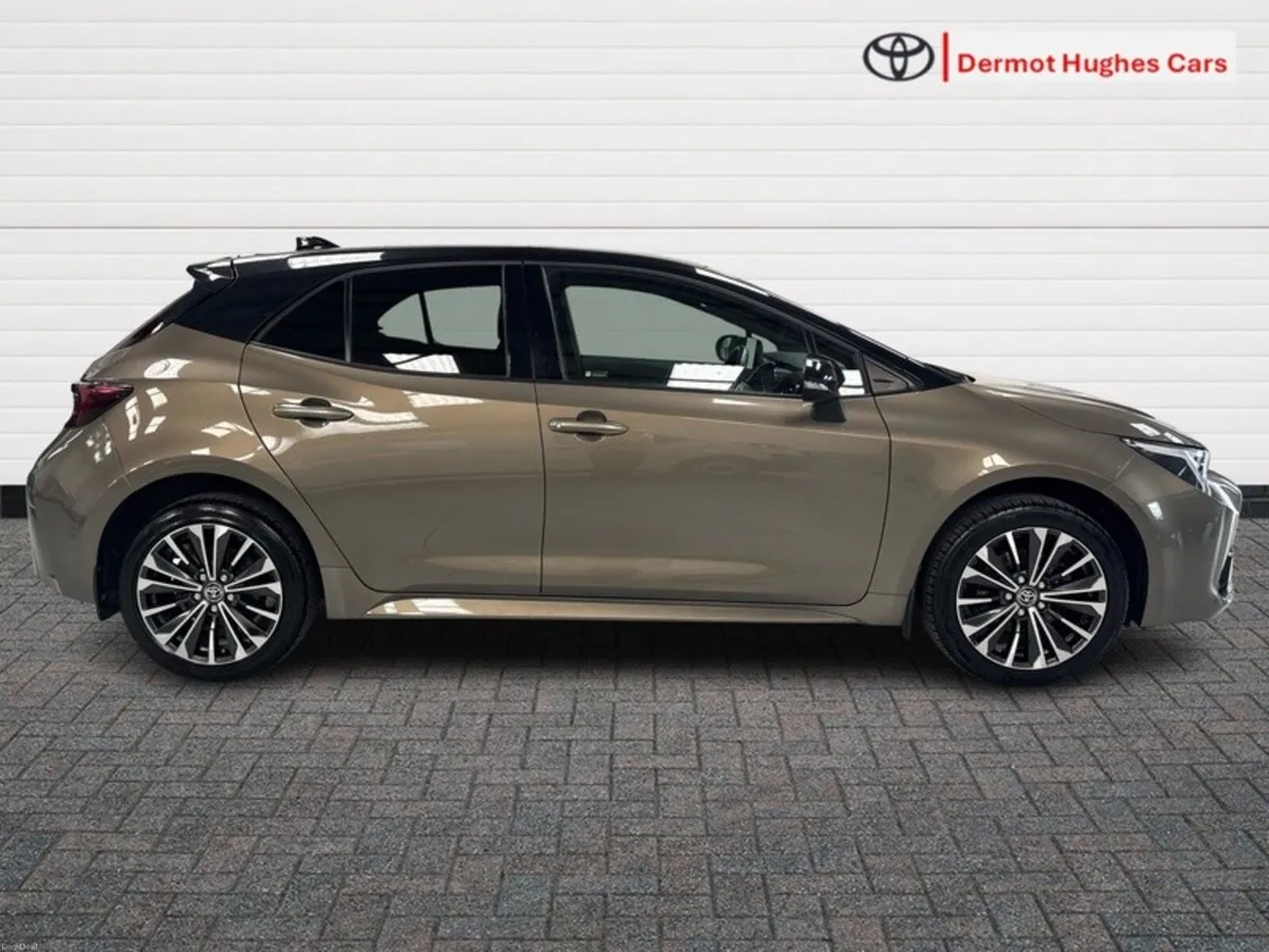 Toyota Corolla HYRBID L/SPORT HB - Image 3