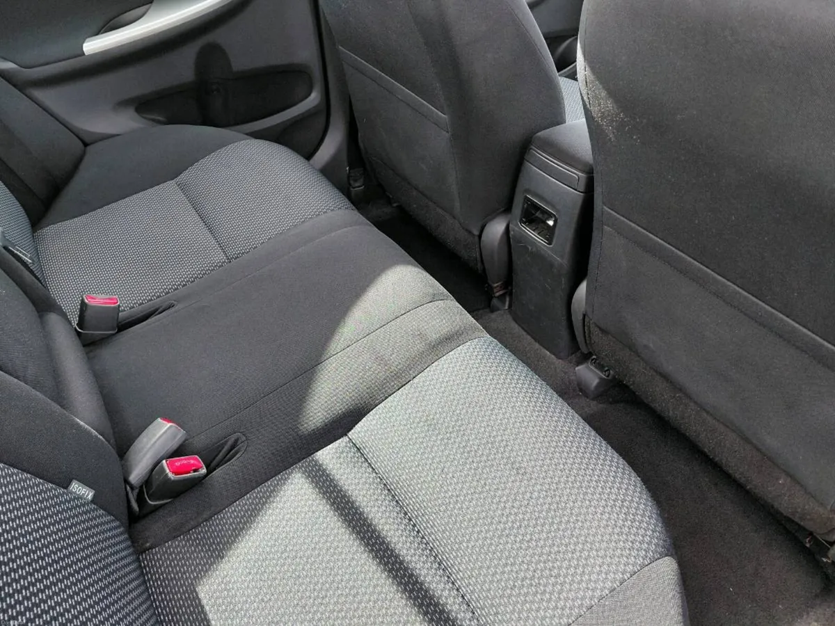 2010 Toyota corolla 1.3 petrol - Image 4