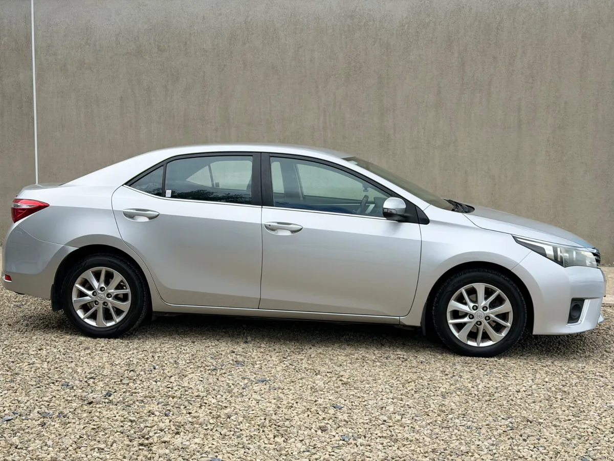 Toyota Corolla 2014 - Image 3