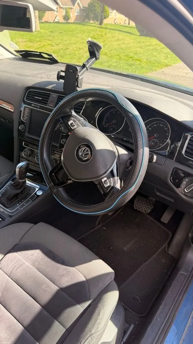 2015 Volkswagen Golf - Image 4