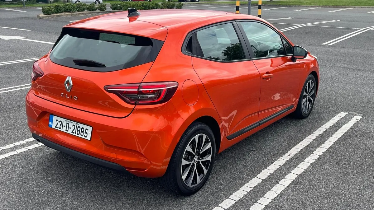2023 Renault Clio - Image 4
