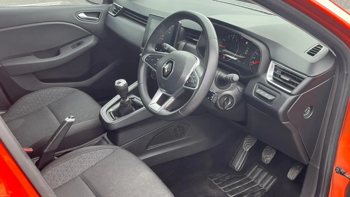 2023 Renault Clio - Image 6