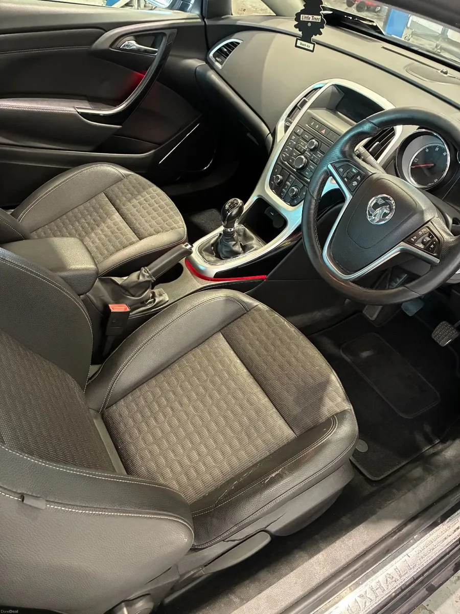 Vauxhall Astra 2015 - Image 5