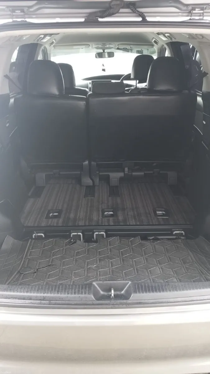 Toyota Estima 2012 - Image 3