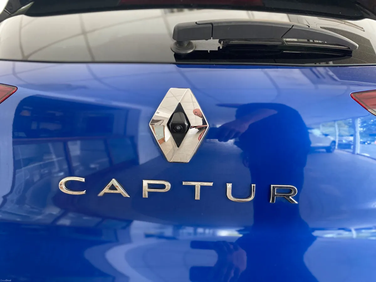 2021 Renault Captur E-TECH Plug-in 160 Auto - Image 5