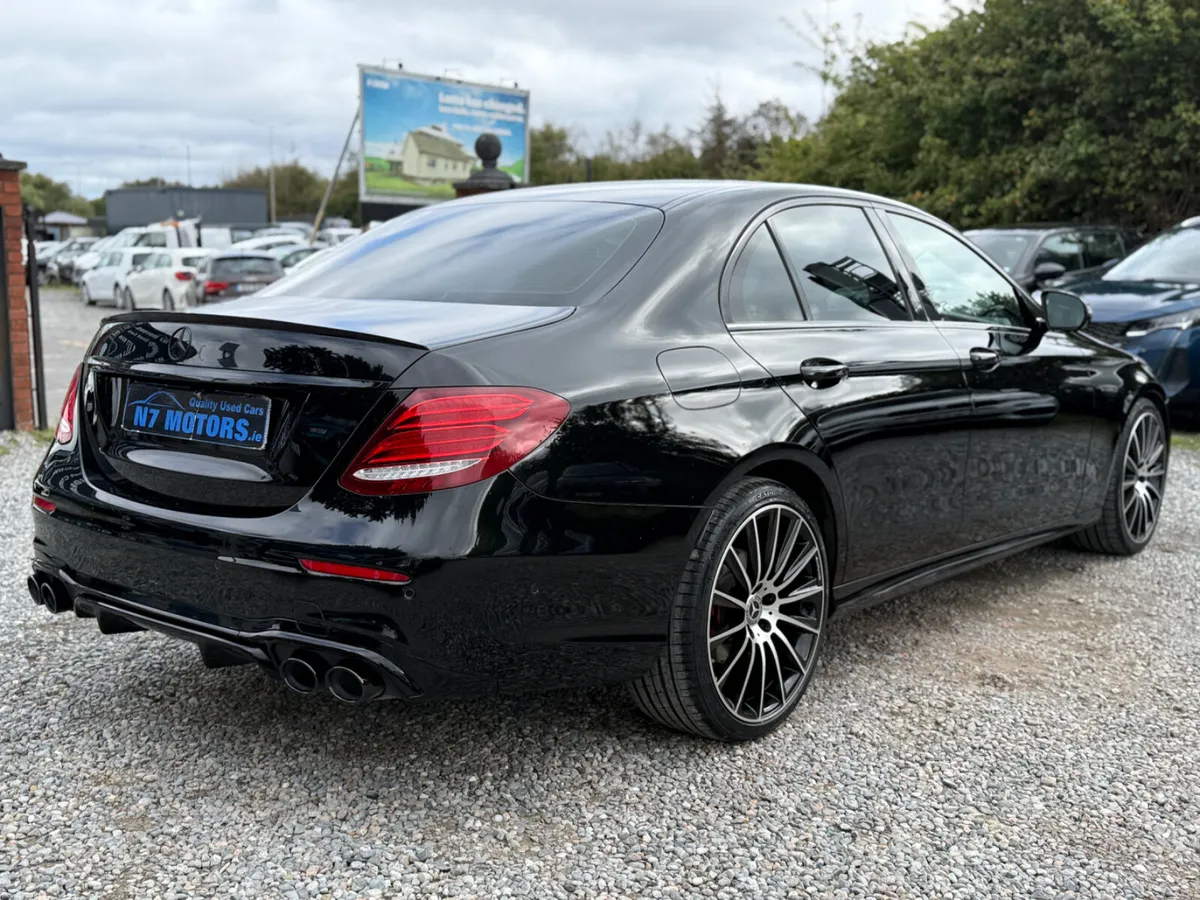 2018 Mercedes-Benz E Class  220 D AMG LINE AUTO - Image 3