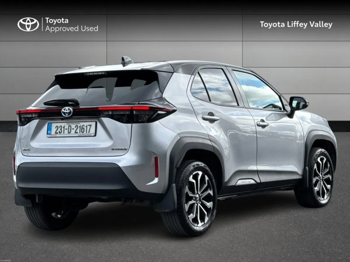 Toyota Yaris Cross YARIS CROSS HYBRID LUNA SPORT - Image 2
