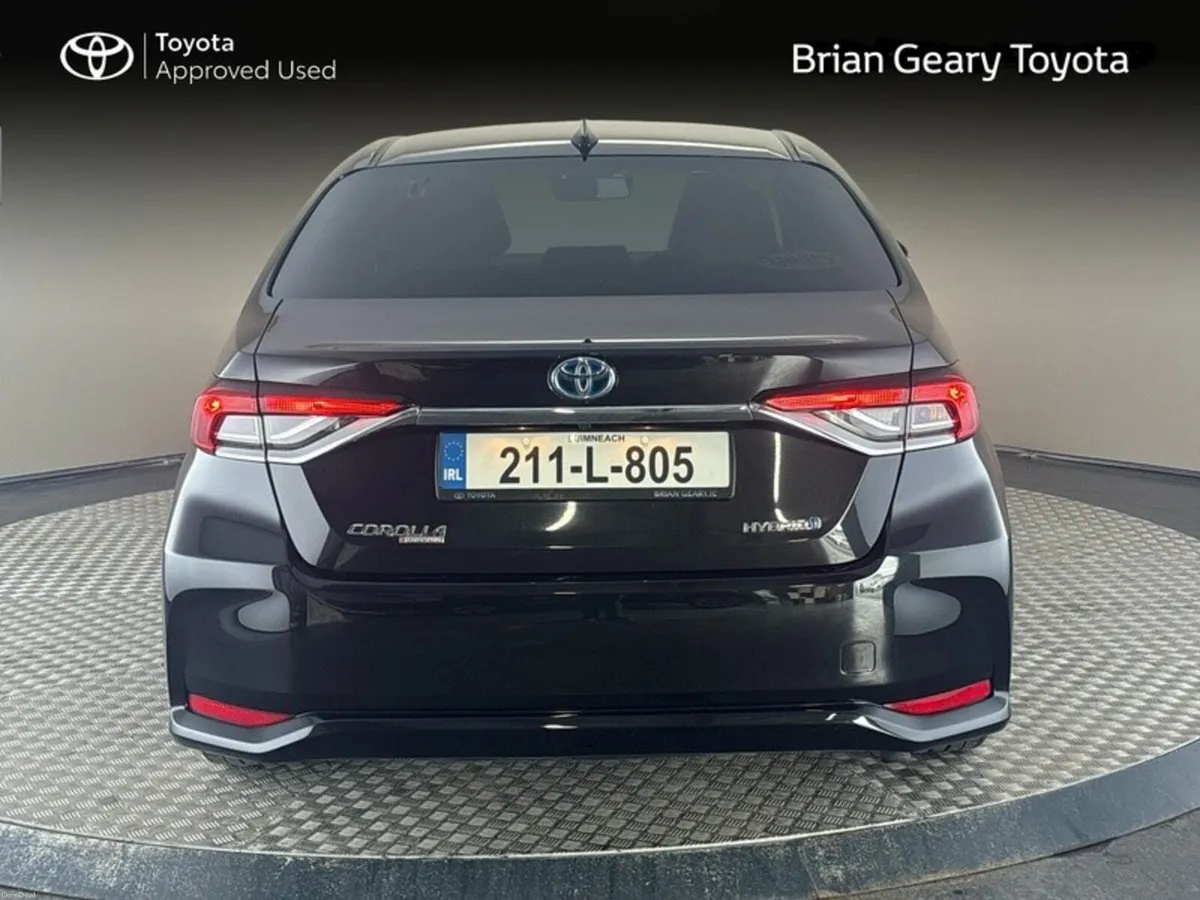 Toyota Corolla Hybrid LunaSport - Image 4