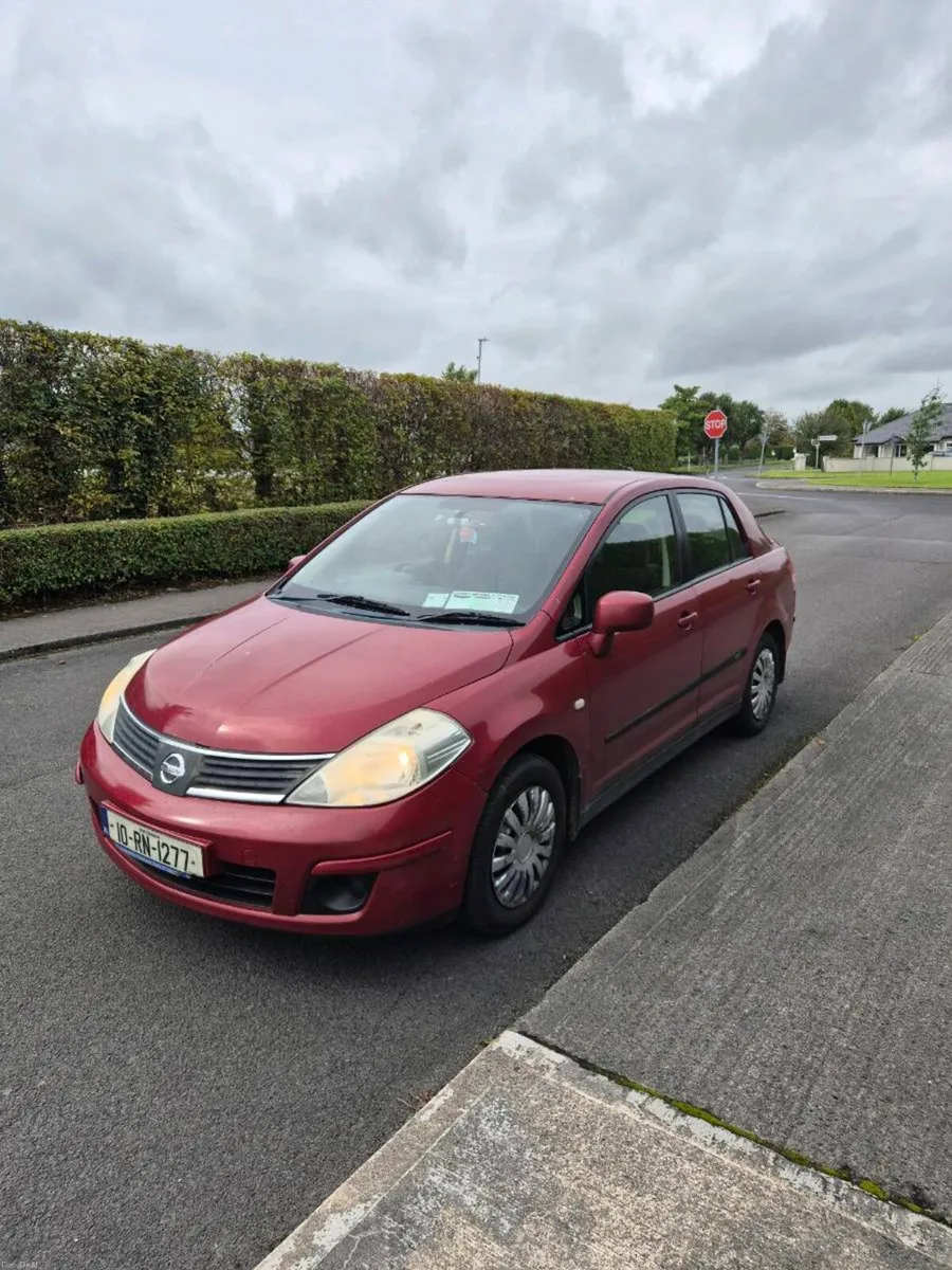 NISSAN  Tida 2010 - Image 2