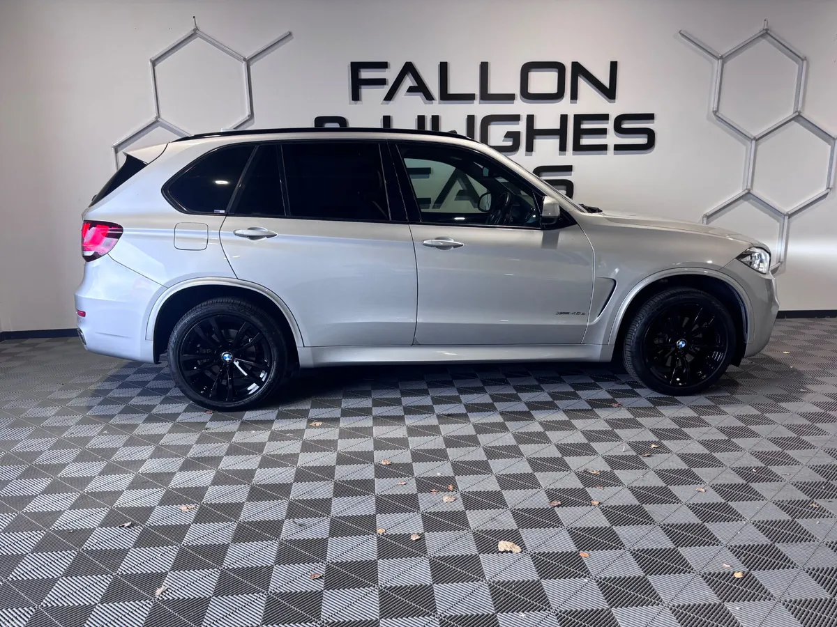 2017 BMW X5 XDRIVE 40e // HIGH SPEC - Image 4