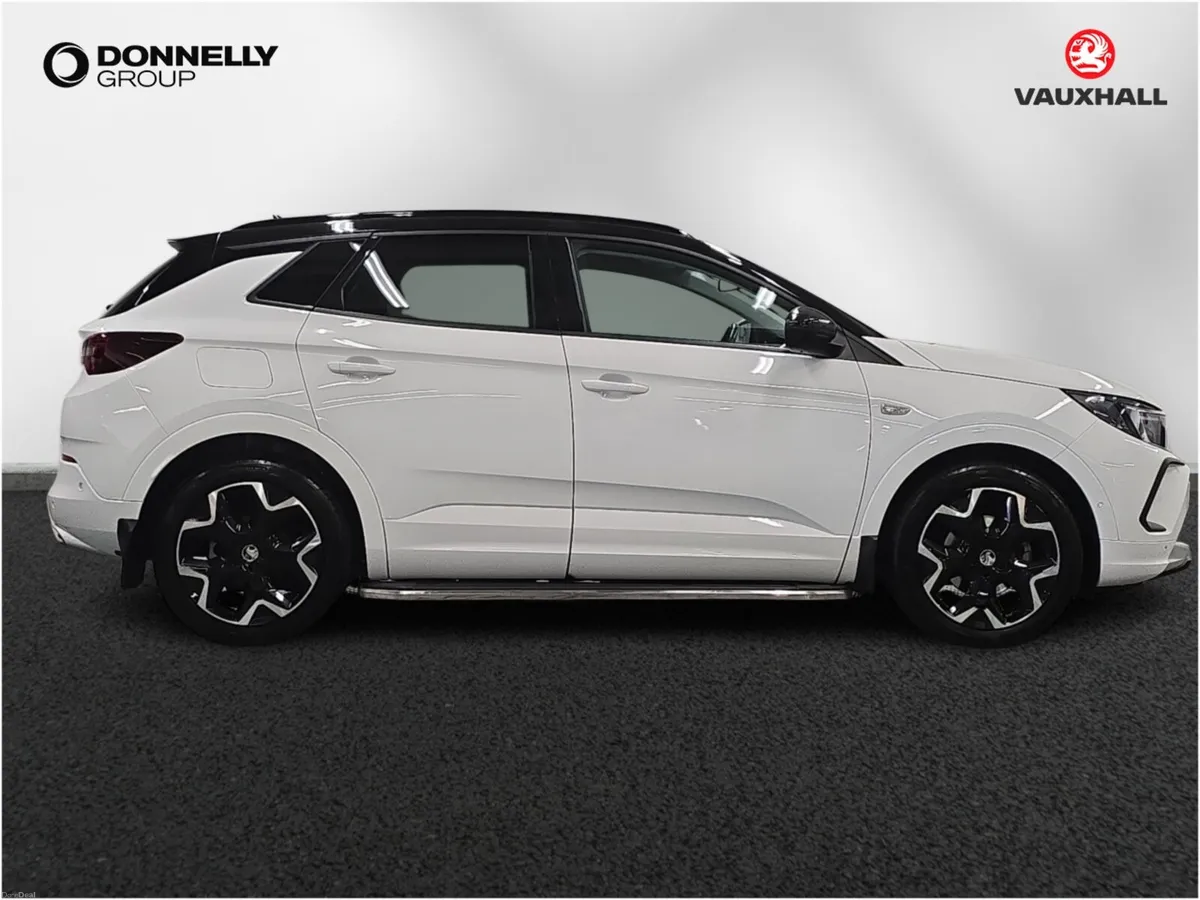 Vauxhall Grandland Diesel Hatchback Ultimate - Image 3