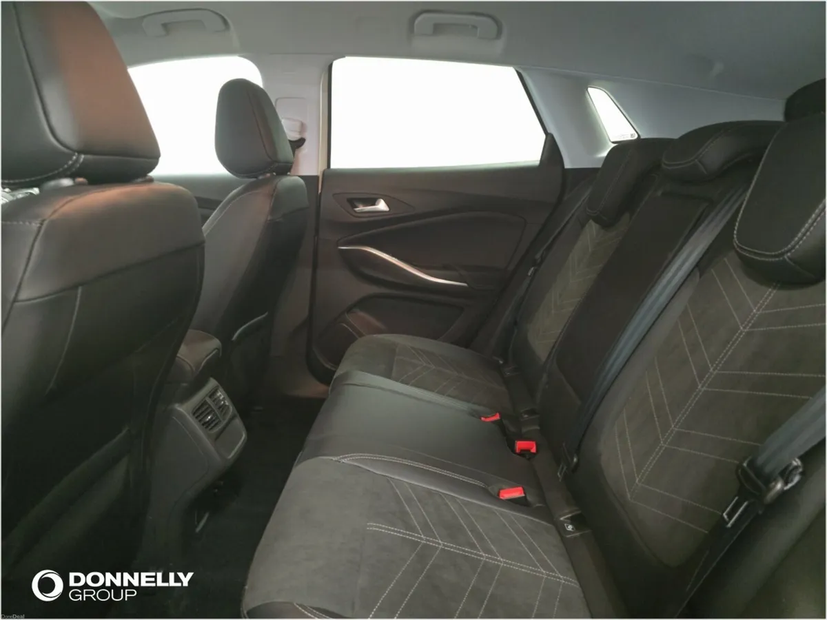 Vauxhall Grandland Diesel Hatchback Ultimate - Image 6