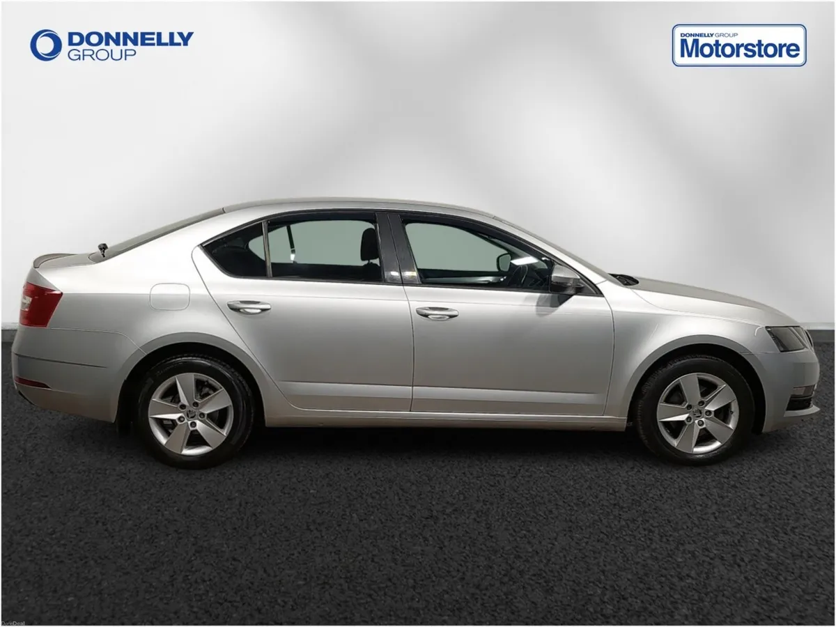 Skoda OCTAVIA 1.0 TSI SE 5dr - Image 3