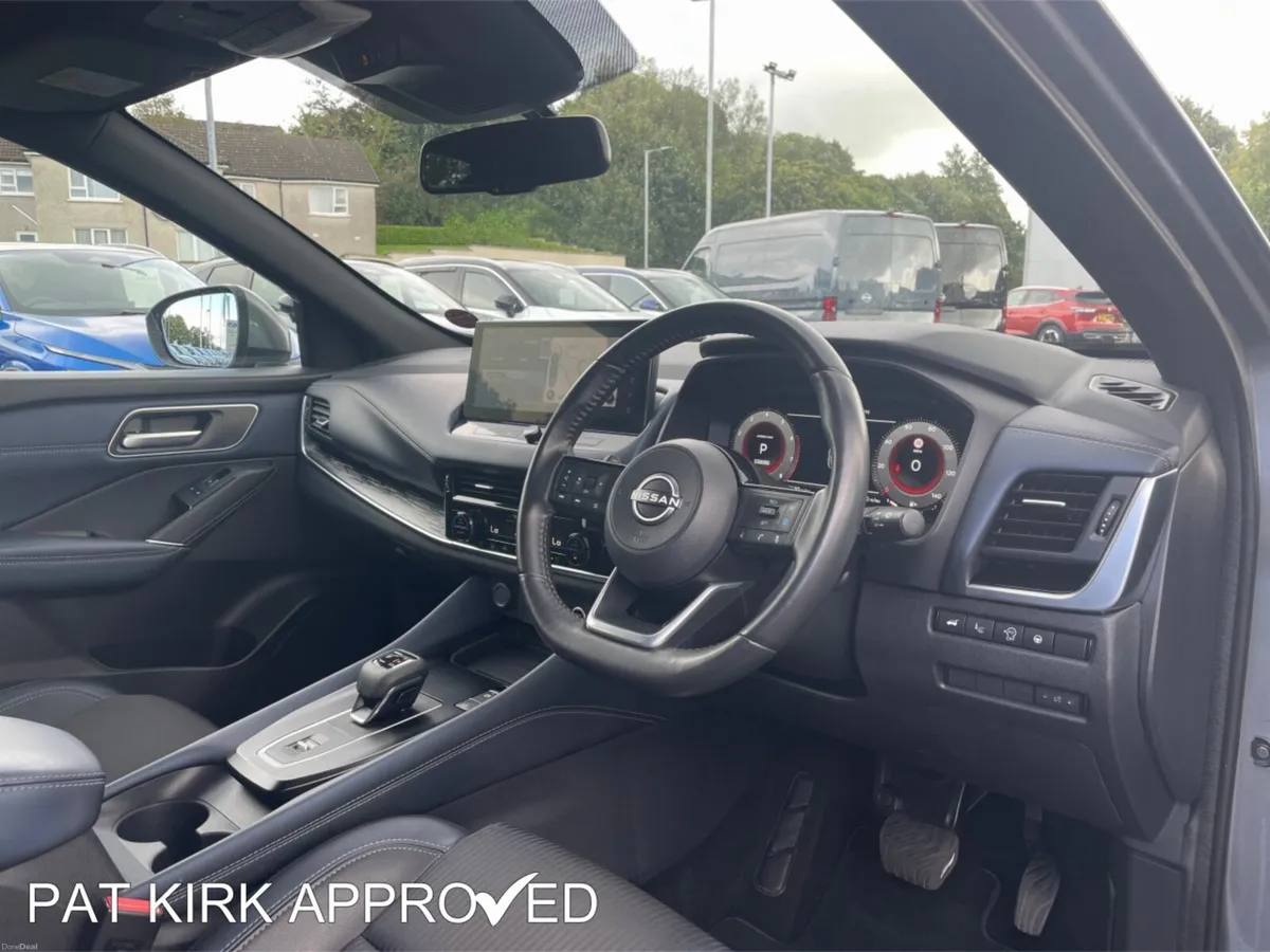 Nissan Qashqai Hatchback Tekna - Image 4