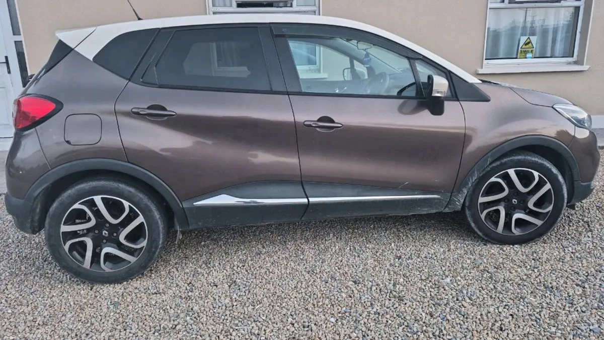 Renault Captur Atomatic - Image 2