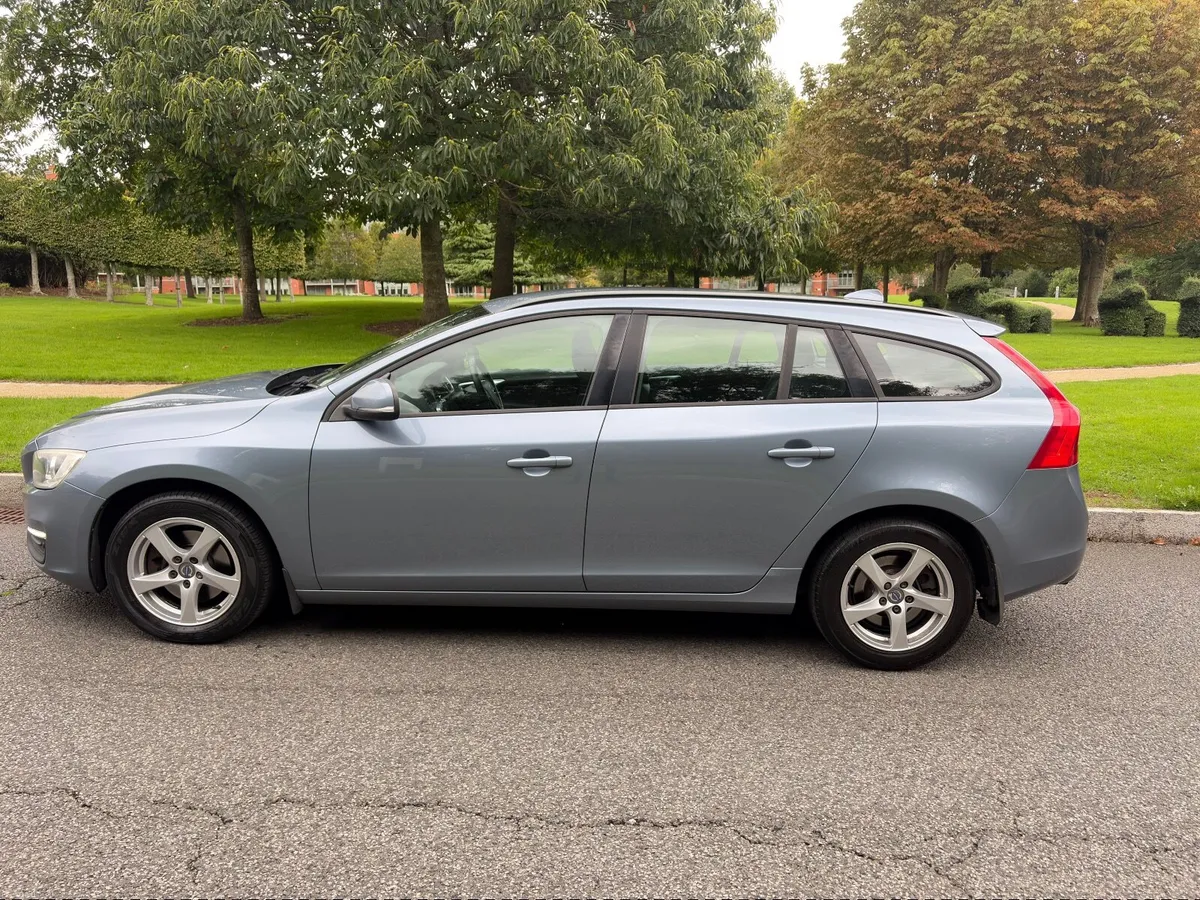 2017 Volvo V60 D3 - Image 5