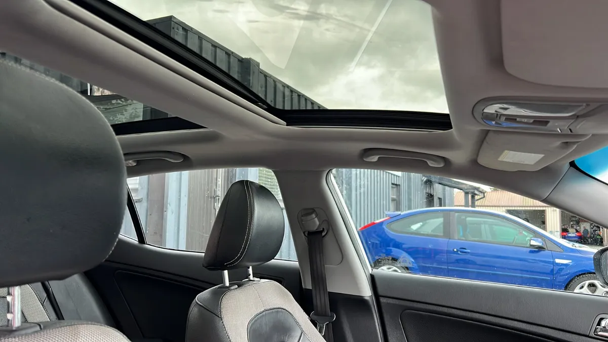 ==NEW NCT//NEW CLUTCH//HEATED LEATHER SEATS== - Image 5