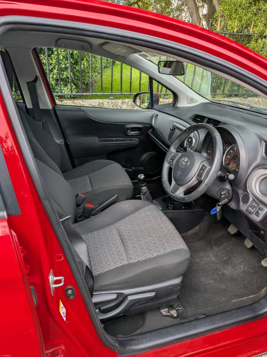 2013 Toyota Yaris 1.4 d 5dr - Image 4