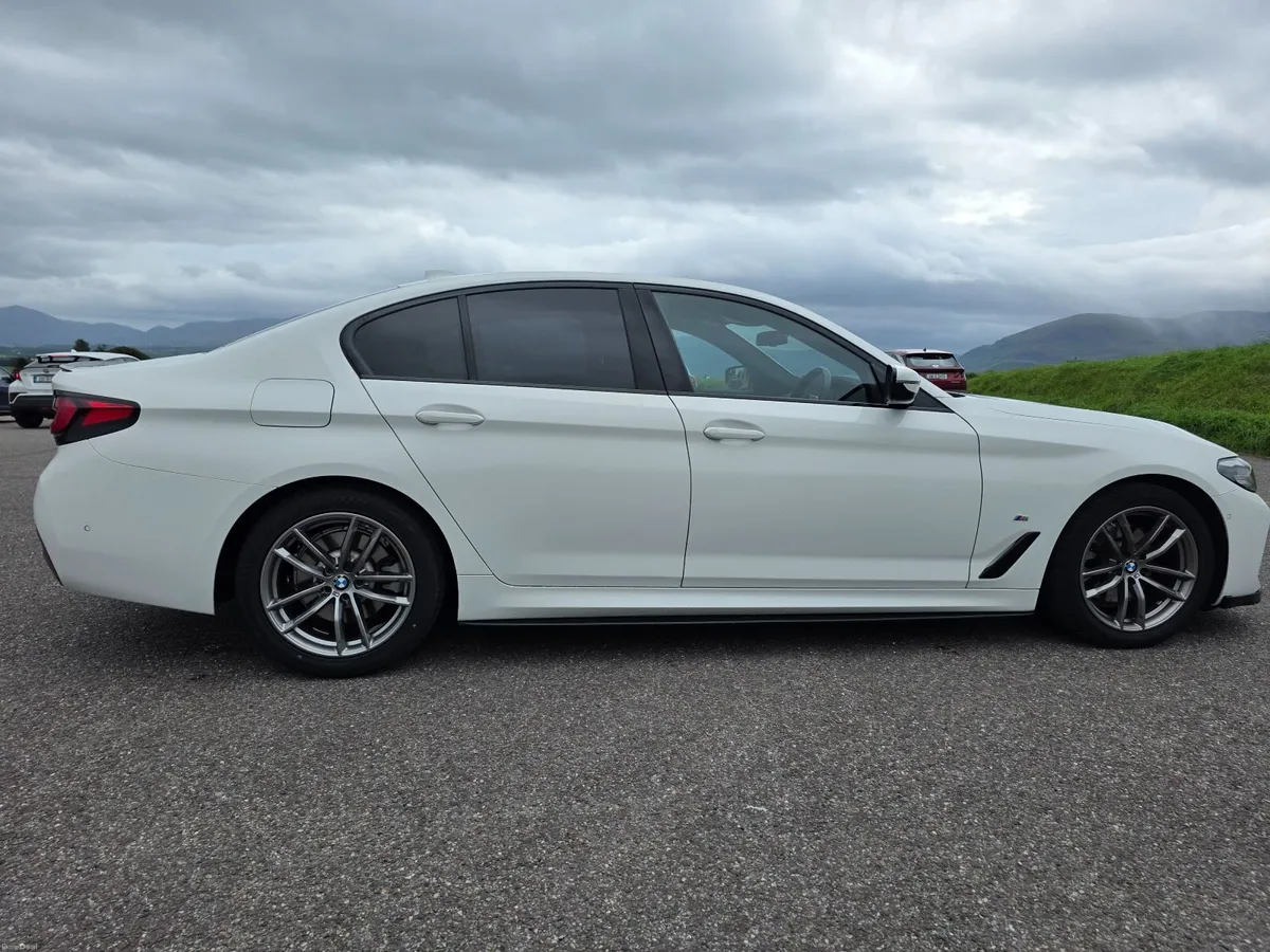 2021 BMW 520D G30 M Sport - Automatic - Image 3