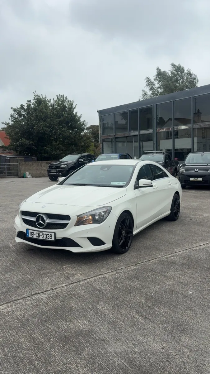 Mercedes CLA220d - Image 2