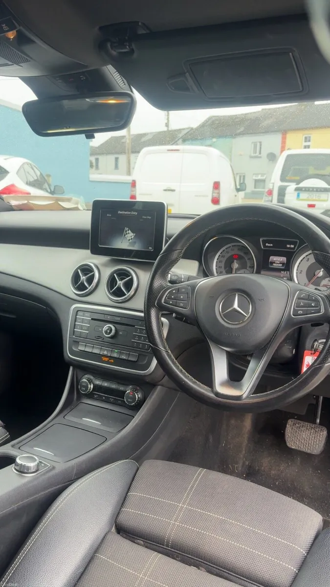 Mercedes CLA220d - Image 5