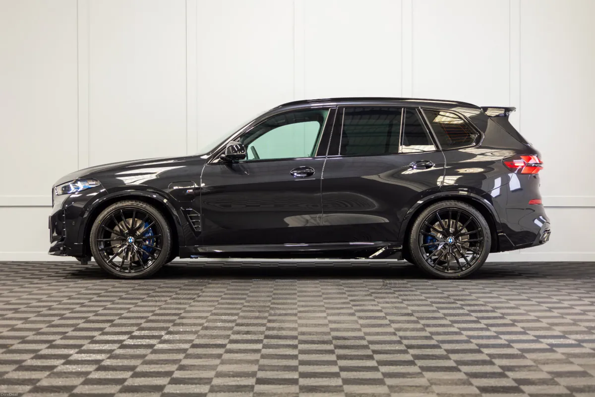 262 BMW X5 X-Drive 50e M-Sport - Image 3