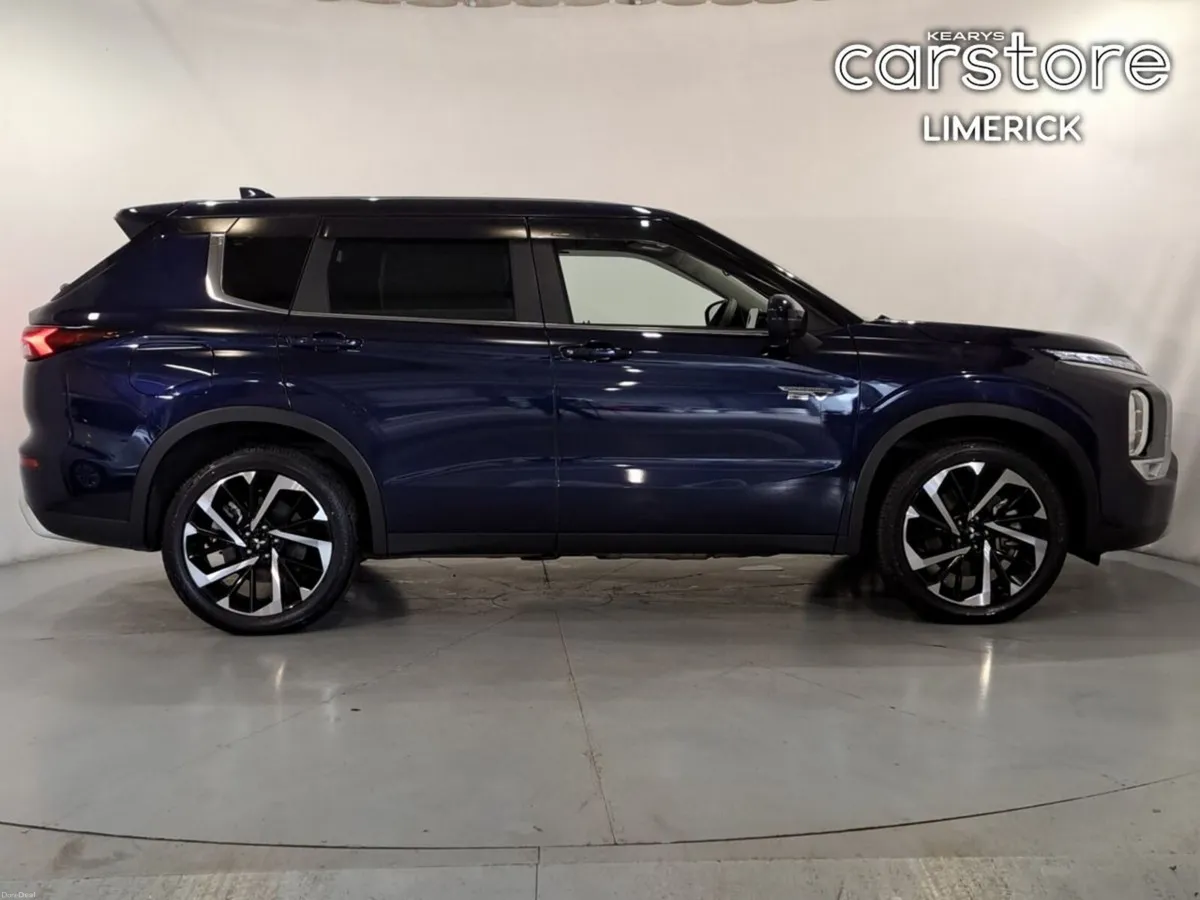 Mitsubishi Outlander PHEV G Model - Image 2