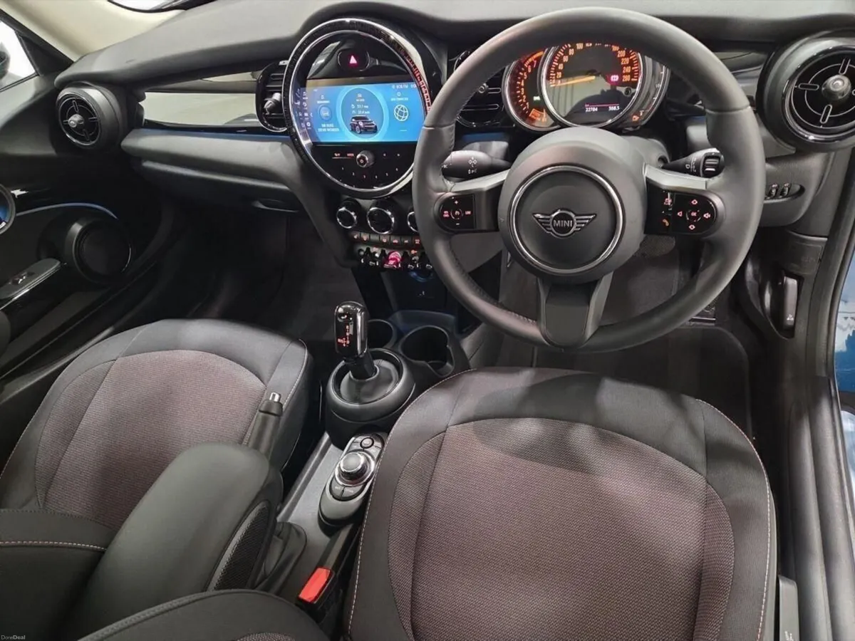 Mini Cooper 3-Door Cooper Classic - Image 6