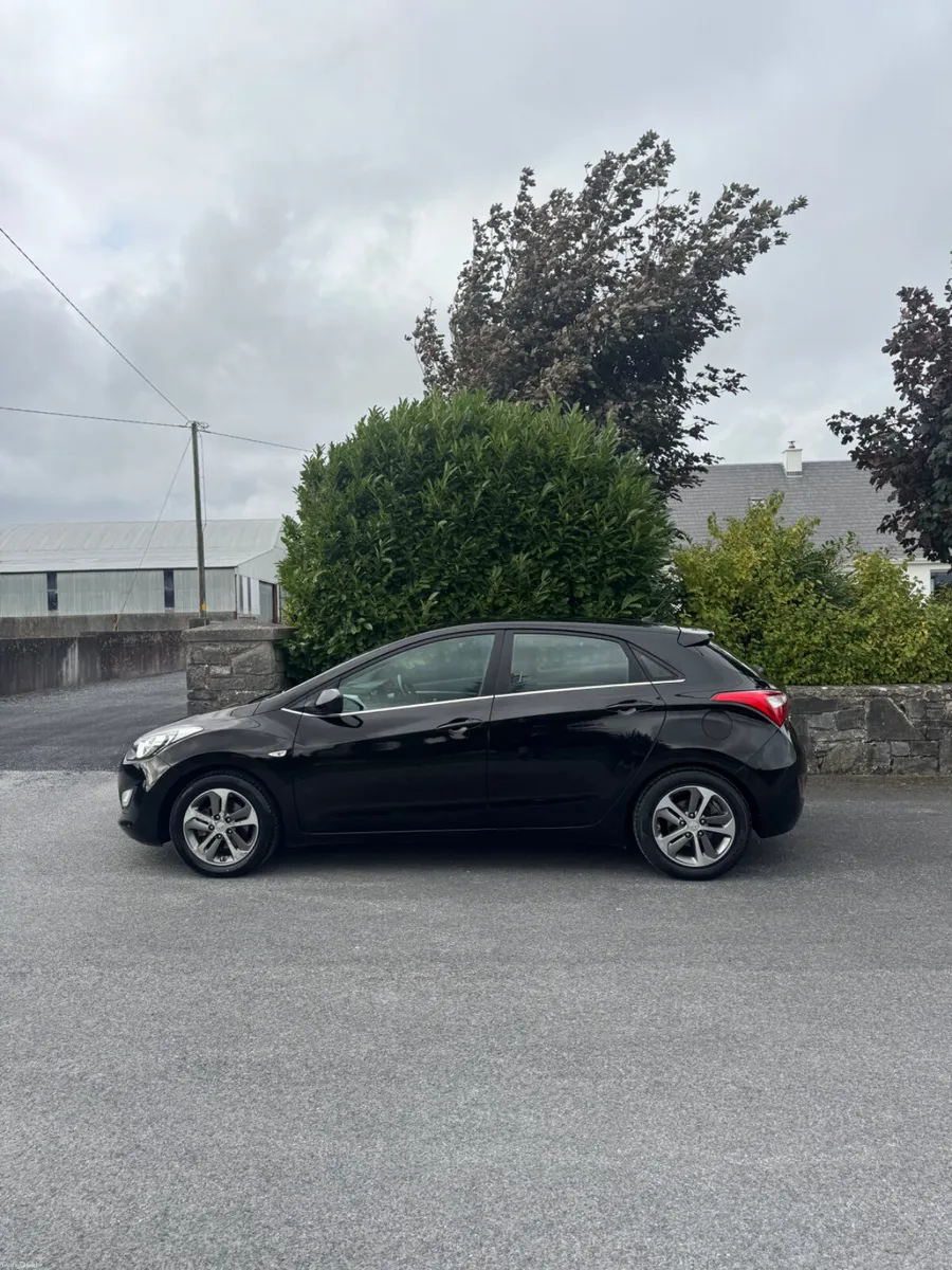 Hyundai i30 2015. 1.4 petrol - Image 5