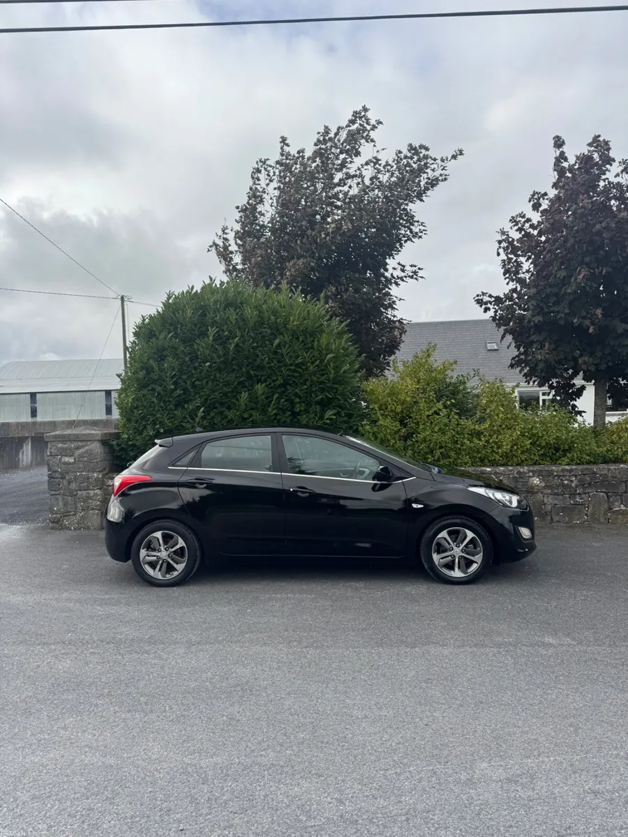 Hyundai i30 2015. 1.4 petrol - Image 2