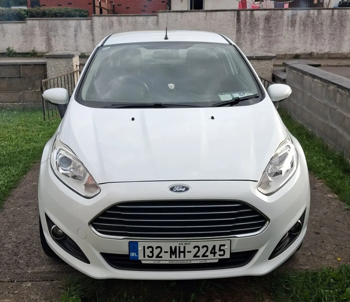 Ford Fiesta 2013 - Image 2